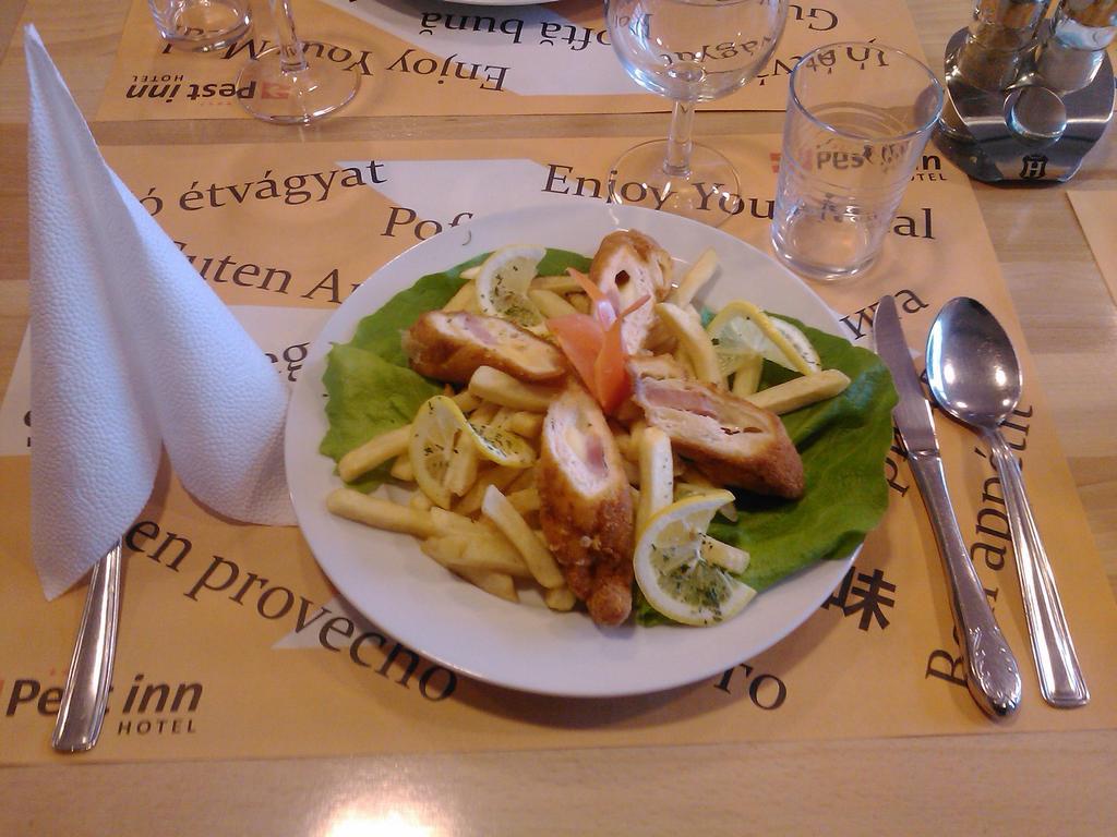 Hotel Pest Inn Budapest Ngoại thất bức ảnh