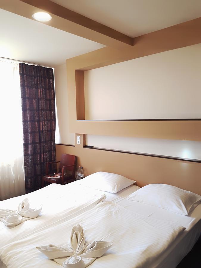 Hotel Pest Inn Budapest Ngoại thất bức ảnh