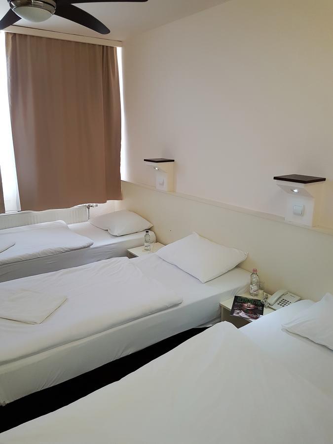 Hotel Pest Inn Budapest Ngoại thất bức ảnh