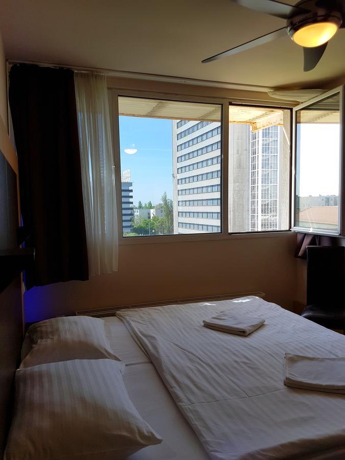 Hotel Pest Inn Budapest Ngoại thất bức ảnh