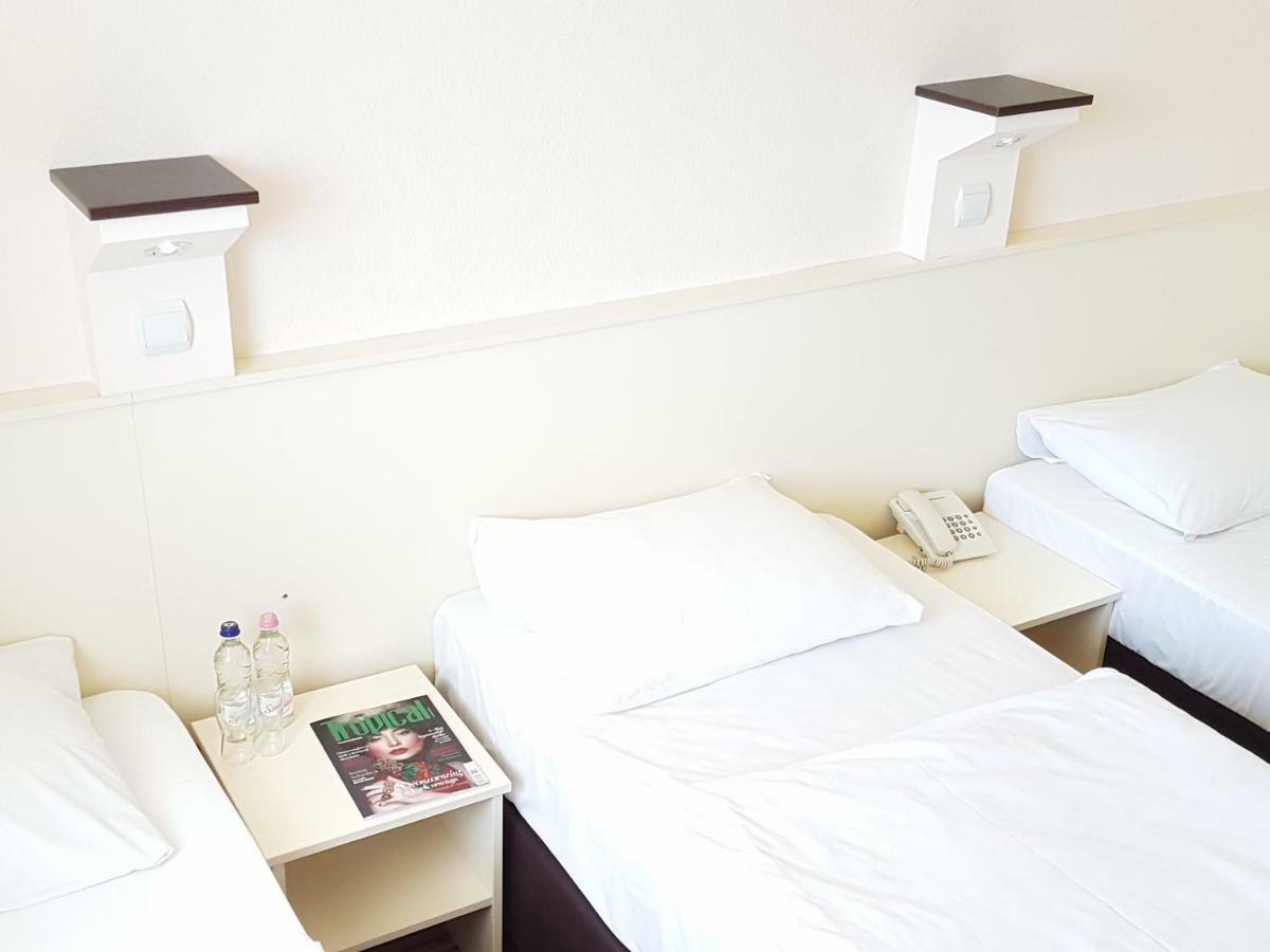 Hotel Pest Inn Budapest Ngoại thất bức ảnh