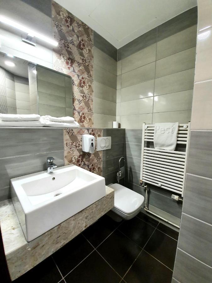 Hotel Pest Inn Budapest Ngoại thất bức ảnh